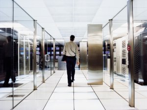 Los directivos de informática cobran una media de 74.000 euros al mes