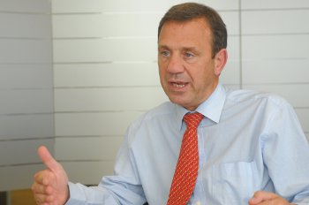 “Vinzeo entra por fin en el negocio de valor de la mano de HP”