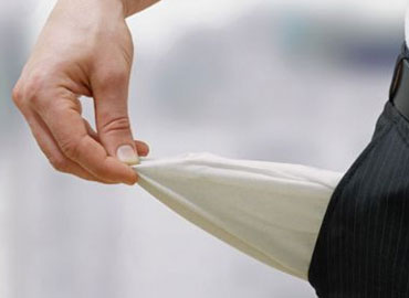 Empresas y consumidores deben más de 140.000 millones a los bancos