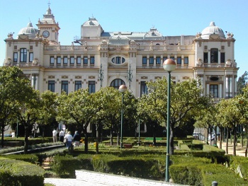 Satec lleva la fibra óptica al Ayuntamiento de Málaga