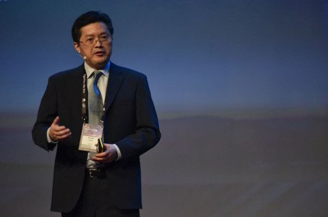 Ernest Zhang, presidente de Huawei Empresas en Europa Occidental, durante su discurso en el Huawei Partner Summit 2018.