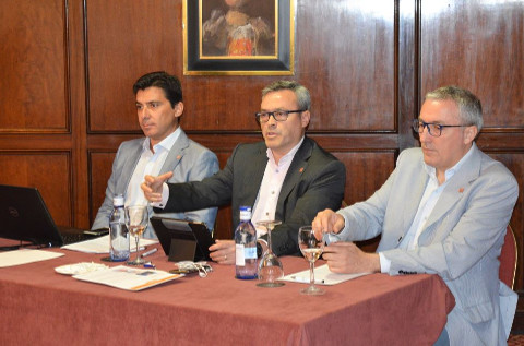Directivos de Unit4 presentan ekon 2018.