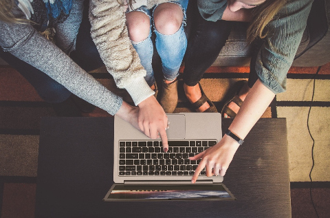 Portatil de Schneider.