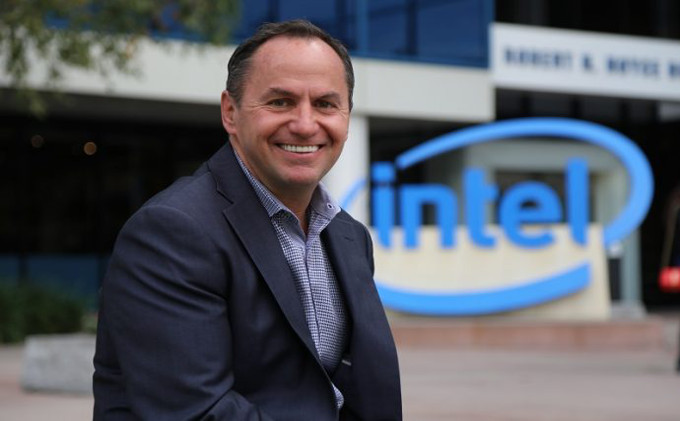 Robert Swan asume definitivamente la dirección de Intel