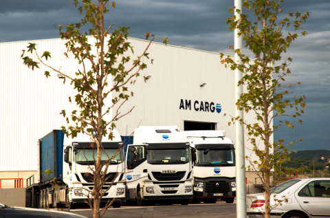 Flota de camiones de AM Cargo.