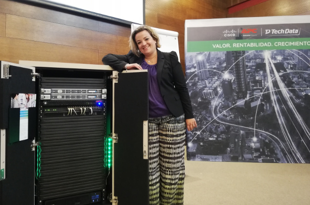 Ana Carolina Cardoso, directora de canal de APC by Schneider.