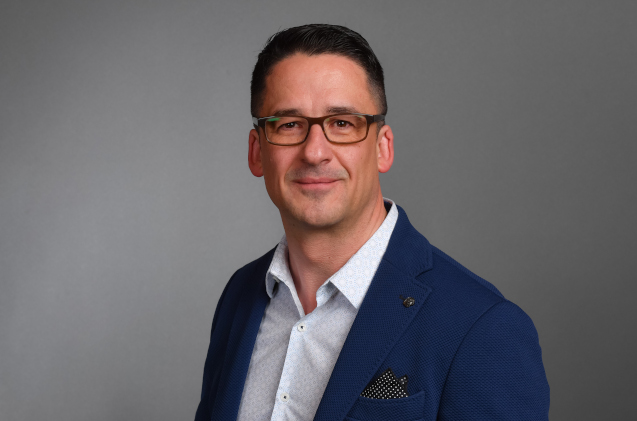 Víctor Calderón, de Riverbed.