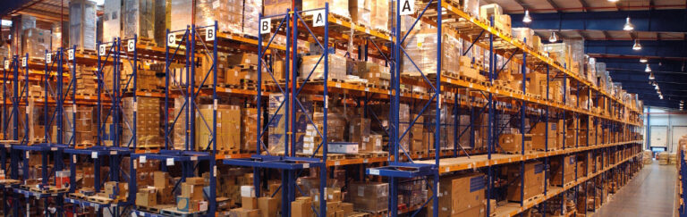 Almacén de informática.