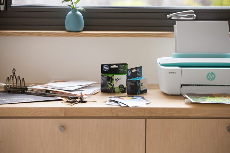 Cartuchos de tinta de HP.