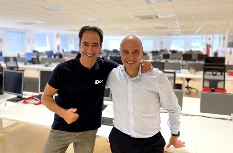 Rafa Cayuelas, CEO de iDoo, y José Luis Latorre, director general de Inycom.
