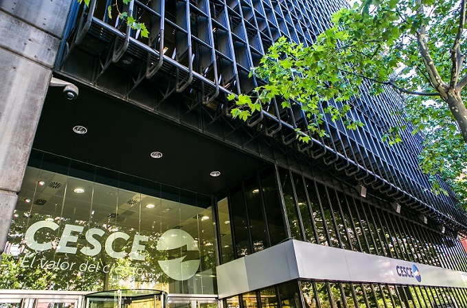 DXC Technology automatiza el core de reaseguros de CESCE en la nube pública