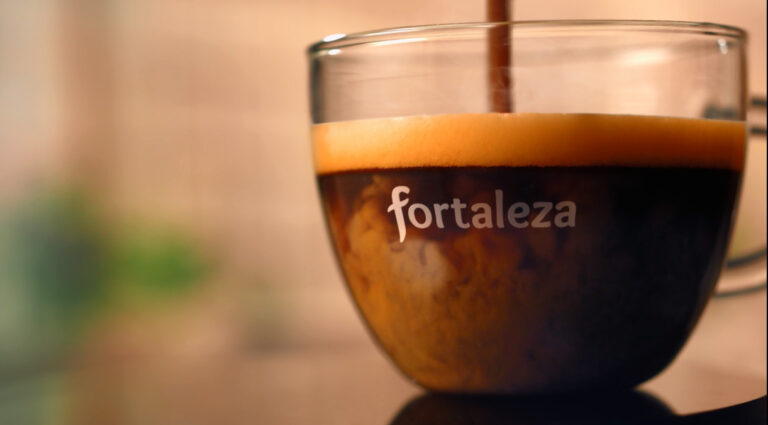 Tigloo y Crayon implantan la firma digital de Docusign en Café Fortaleza