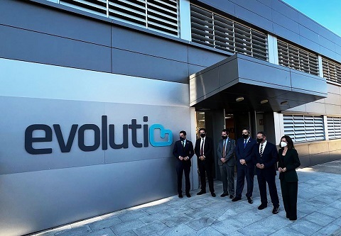 Distintas personalidades inauguran el Centro de trabajo de Evolutio en Linares