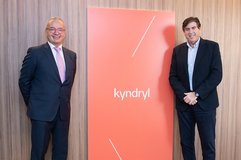 Albert Triola director general Oracle España izda y Luis Roca presidente Kyndryl España y Portugal dcha