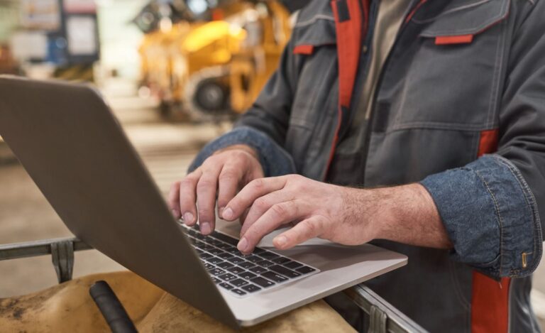 Las ventas mundiales de PC volverán a crecer en 2024