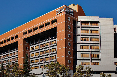 Sede de IBM en España. Sede de IBM en España.