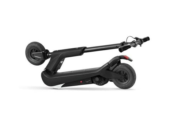 Patinete eléctrico Nilox, comercializado por Esprinet. 