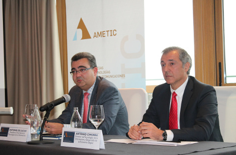 Antonio de Lucas y Antonio Cimorra Antonio de Lucas y Antonio Cimorra